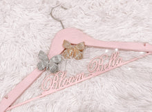 Load image into Gallery viewer, Embellished Butterfly Clear Belt Bloombellamoda