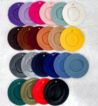 Load image into Gallery viewer, Le amore beret (33 colors) Accessories Bloombellamoda