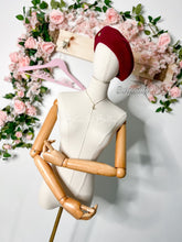 Load image into Gallery viewer, Le amore beret (33 colors) Accessories Bloombellamoda