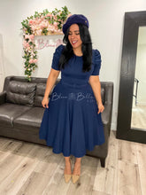 Load image into Gallery viewer, Textured midi dress SMALL Bloombellamoda