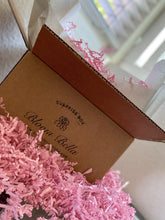 Load image into Gallery viewer, Gold Surprise Box DECEMBER surprisebox Bloombellamoda