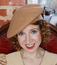 Load image into Gallery viewer, Le amore beret Accessories Bloombellamoda