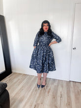 Load image into Gallery viewer, Audrey Stars MED/LARGE Bloombellamoda 