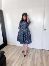 Load image into Gallery viewer, Audrey Stars MED/LARGE Bloombellamoda 