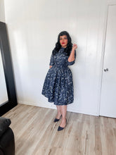 Load image into Gallery viewer, Audrey Stars MED/LARGE Bloombellamoda 