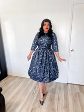 Load image into Gallery viewer, Audrey Stars MED/LARGE Bloombellamoda 