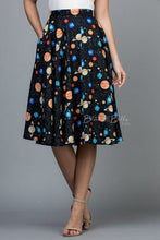 Load image into Gallery viewer, Be that woman skirt (3 DIFFERENT PRINTS AVAILABLE) Skirts Bloombellamoda 