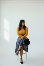 Cargar imagen en el visor de la galería, Be that woman skirt GALAXY Skirts Bloombellamoda 