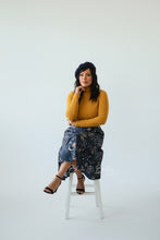 Cargar imagen en el visor de la galería, Be that woman skirt GALAXY Skirts Bloombellamoda 