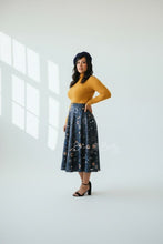 Cargar imagen en el visor de la galería, Be that woman skirt GALAXY Skirts Bloombellamoda 