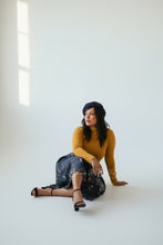 Cargar imagen en el visor de la galería, Be that woman skirt GALAXY Skirts Bloombellamoda 