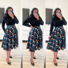 Cargar imagen en el visor de la galería, Be that woman skirt PLANETS SMALL/MEDIUM Bloombellamoda 