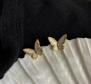 Butterfly acrylic earrings Bloombellamoda 