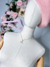 Cargar imagen en el visor de la galería, Butterfly clear necklace Bloombellamoda 