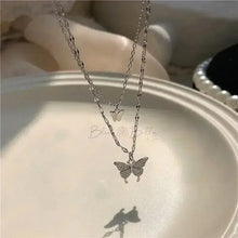 Load image into Gallery viewer, Butterfly dainty necklace A Bloombellamoda 