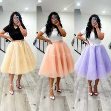 Load image into Gallery viewer, Classic full tulle skirt (6 colors) SMALL/LARGE Bloombellamoda 