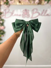 Cargar imagen en el visor de la galería, Coquette hair bow clip (27 colors) Bloombellamoda 