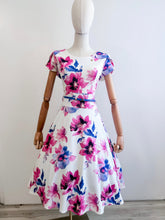 Load image into Gallery viewer, Darling white spring floral Dresses Bloombellamoda 