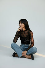 Load image into Gallery viewer, Floral mesh lace long sleeve-4 COLORS Bloombellamoda 