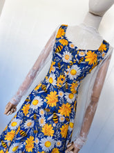 Load image into Gallery viewer, Floral mesh lace long sleeve-4 COLORS Bloombellamoda 