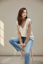 Load image into Gallery viewer, Floral mesh lace long sleeve-4 COLORS Bloombellamoda 