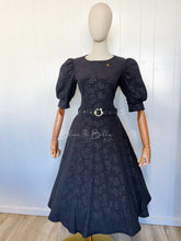 Load image into Gallery viewer, Gina midi dress Dark Gray Bloombellamoda 