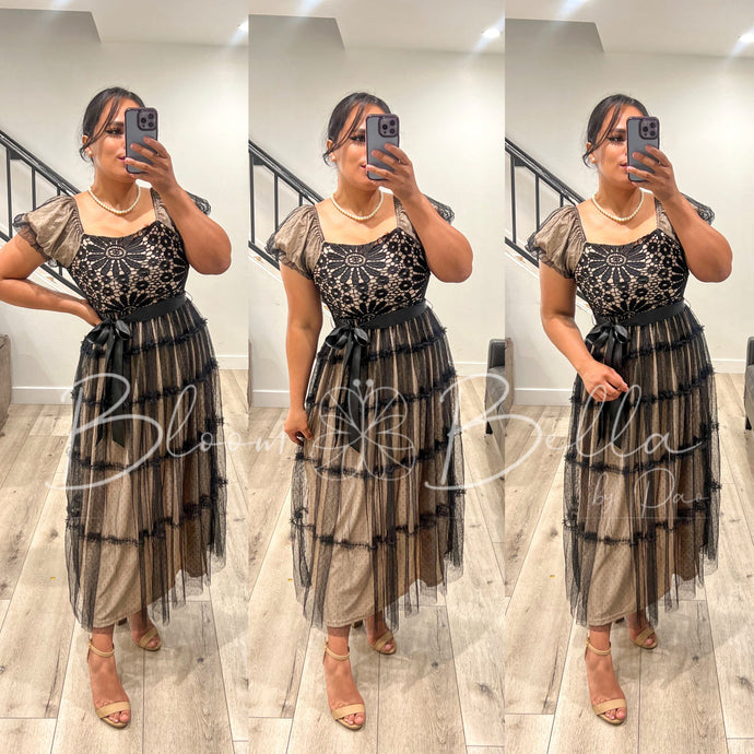 Lace mesh midi dress Bloombellamoda 