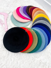 Load image into Gallery viewer, Le amore beret (33 colors) Accessories Bloombellamoda 