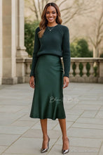 Cargar imagen en el visor de la galería, Satin midi skirt DARK GREEN Bloombellamoda 