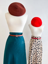 Load image into Gallery viewer, Satin midi skirt DARK GREEN Bloombellamoda 