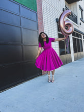 Cargar imagen en el visor de la galería, Sheer Ankle Heart Socks Bloombellamoda 