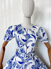 Cargar imagen en el visor de la galería, Textured front zipper midi Bloombellamoda 