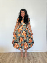 Load image into Gallery viewer, Textured front zipper midi GREEN OLIVE SMALL TO LARGE Bloombellamoda 