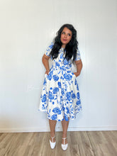 Load image into Gallery viewer, Textured front zipper midi MEDIUM Bloombellamoda 