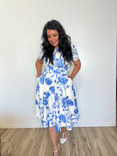 Load image into Gallery viewer, Textured front zipper midi MEDIUM Bloombellamoda 