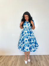 Load image into Gallery viewer, Textured front zipper midi MEDIUM/LARGE Bloombellamoda 