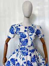 Cargar imagen en el visor de la galería, Textured front zipper midi SMALL/MEDIUM Bloombellamoda 