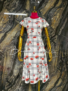 The Cynthia Carnation scuare print Dresses Bloombellamoda 