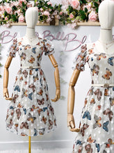 Cargar imagen en el visor de la galería, The monarch dress Dresses Bloombellamoda 