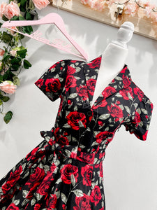Vintage black rose Bloombellamoda 