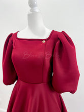 Load image into Gallery viewer, Bubble sleeve midi dress Bloombellamoda 