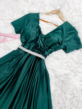 Load image into Gallery viewer, Dainty midi dress Bloombellamoda 