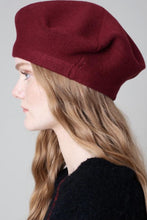 Load image into Gallery viewer, Knitted beret PRE ORDER Accessories Bloombellamoda 