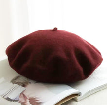 Cargar imagen en el visor de la galería, Le amore beret PRE ORDER Accessories Bloombellamoda 