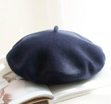 Cargar imagen en el visor de la galería, Le amore beret PRE ORDER Accessories Bloombellamoda Navy blue 