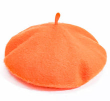 Cargar imagen en el visor de la galería, Le amore beret PRE ORDER Accessories Bloombellamoda Orange 