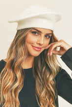 Cargar imagen en el visor de la galería, Le amore beret RED/BLACK/HOT PINK Accessories Bloombellamoda 