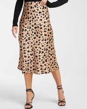 Cargar imagen en el visor de la galería, Satin midi (zebra/cheetah) Bloombellamoda 