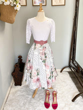 Cargar imagen en el visor de la galería, The Blooming Soul (EXCLUSIVE) Dresses Bloombellamoda 